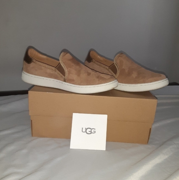 UGG AUSTRALIA WOMENS SLIP ON SNEAKERS - Picture 3 of 7